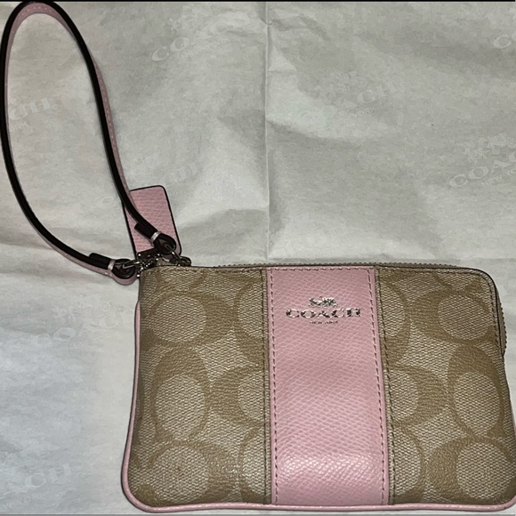 Coach small wristlet (baby pink) - Picture 9 of 9
